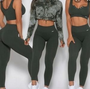 Bombshell sportswear set